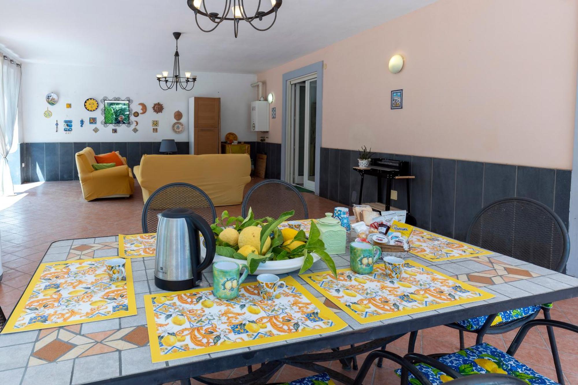 Casa Donna Sonia Villa ปิอาโนดิซอร์เรนโต ภายนอก รูปภาพ